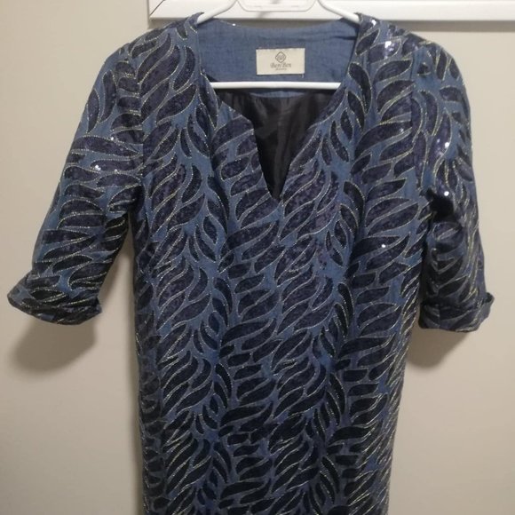 Short dress - Picture 1 of 5